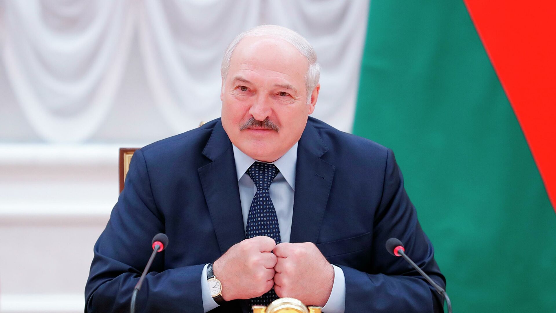 «Мир одурел вообще», — Лукашенко захотел обучить всех белорусов обращаться с оружием