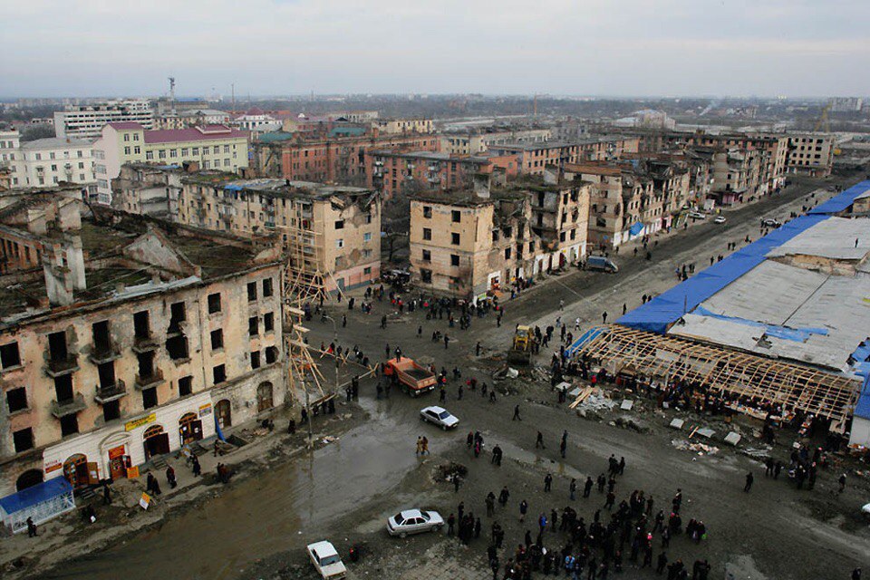 Chechenistondagi Grozniy markaziy bozori. 2005-yil<br>