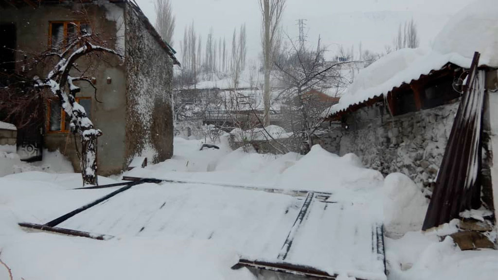 Десять жителей Таджикистана погибли из-за схода лавин