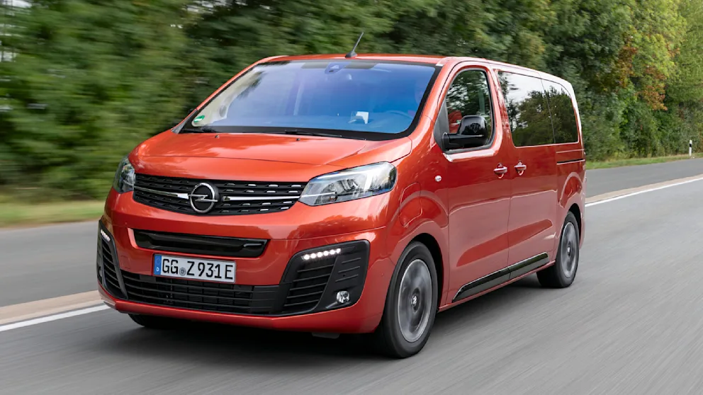 В сети появились фото электрического минивэна Opel Combo-e Life