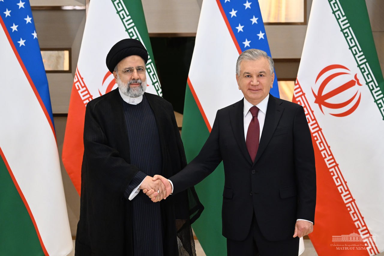 Шавкат Мирзиёев встретился с президентами Ирана и Таджикистана