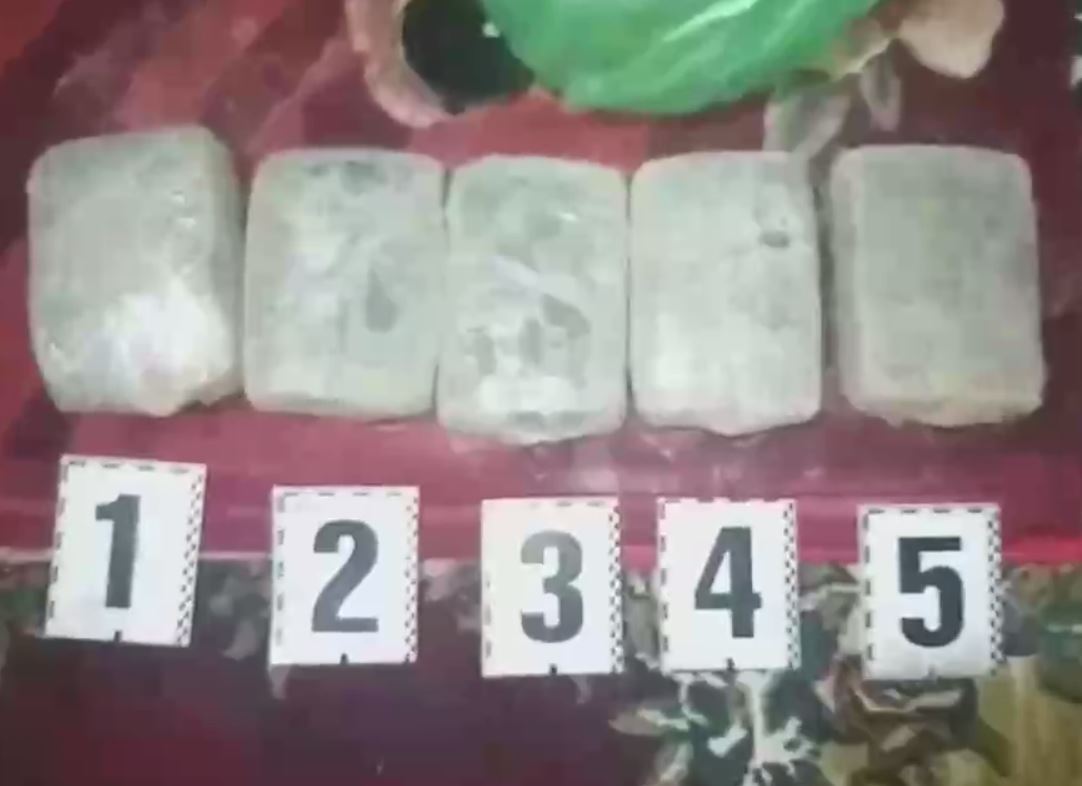 СГБ накрыла наркокурьеров с 11 кг кыргызских и таджикских наркотиков