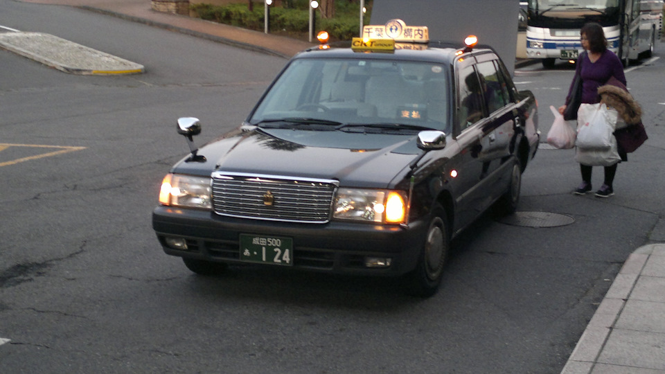 Такси в Токио<br>Фото: Drive2.ru