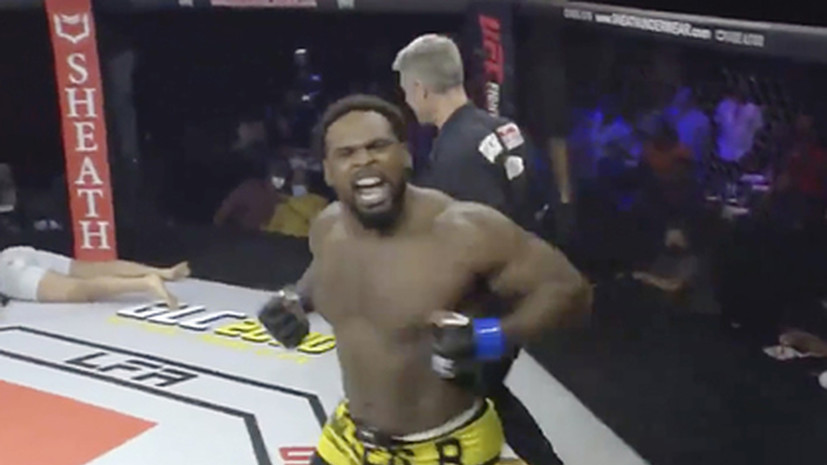 Боец MMA нокаутировал соперника за 18 секунд - видео