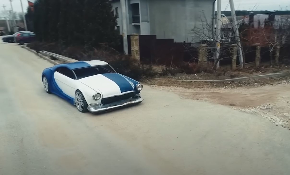В России скрестили «Волгу» и Bugatti Chiron — видео