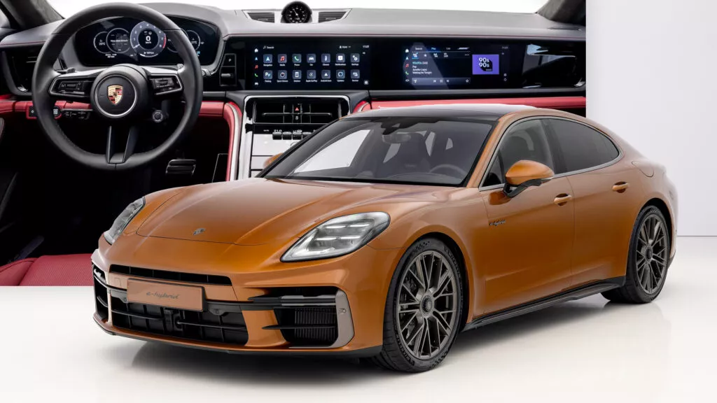 Porsche официально презентовала обновленную Panamera