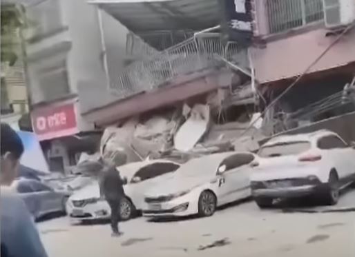 Почти 40 человек пропали без вести после обрушения здания в Китае — видео