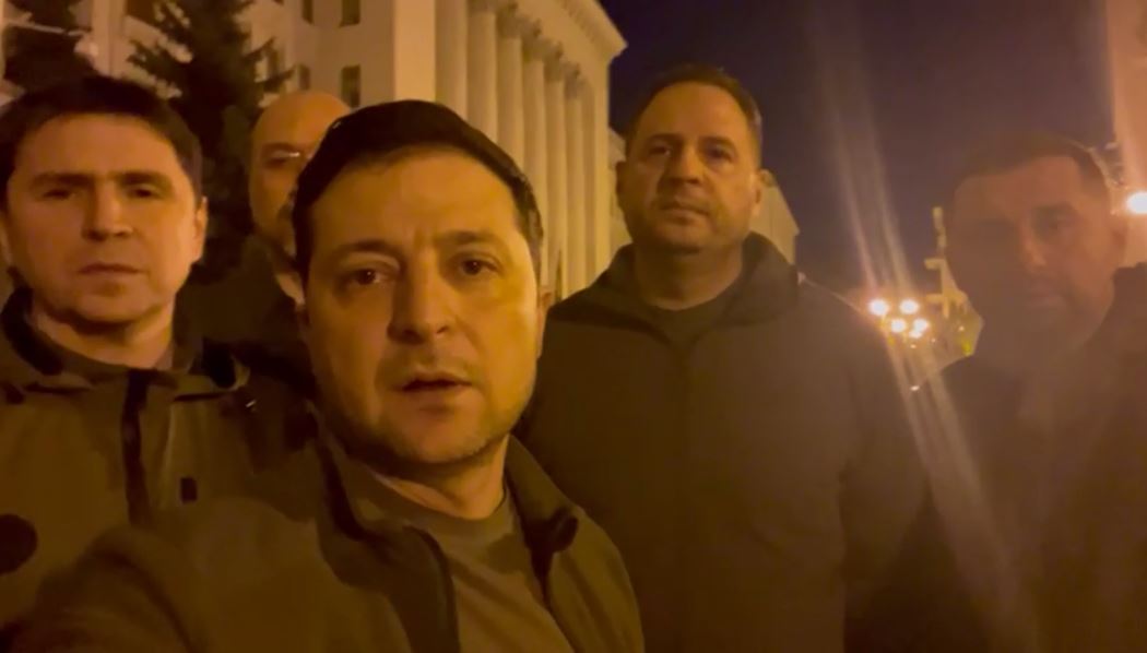 Зеленский предоставил доказательства того, что находится в Киеве — видео