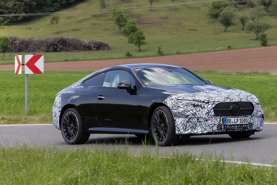 Mercedes-Benz тестирует элегантный CLE Coupe