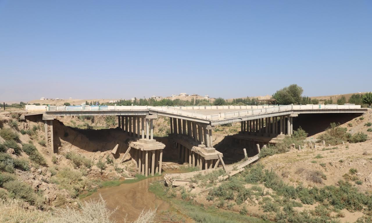Жители Сурхандарьинской области предрекли дороге за 5,5 млрд сумов «участь» моста