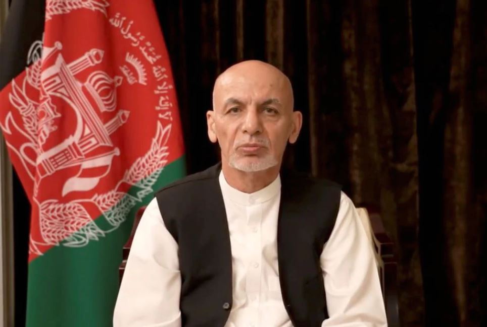«Я был вынужден покинуть Афганистан с одним комплектом традиционной одежды», — Ашраф Гани пообещал вернуться в страну