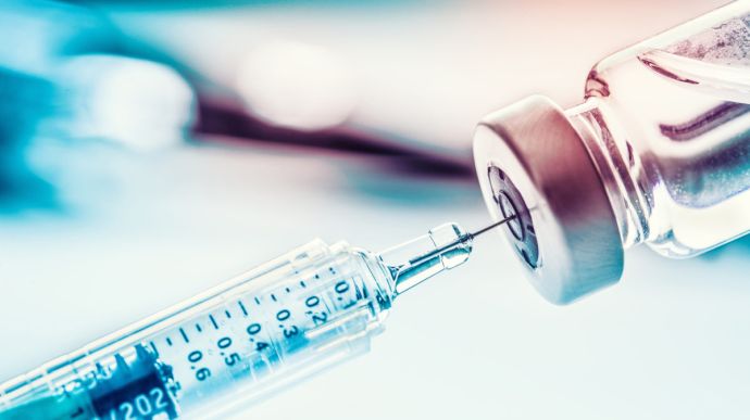 На Украине испортили несколько сотен доз вакцины от коронавируса