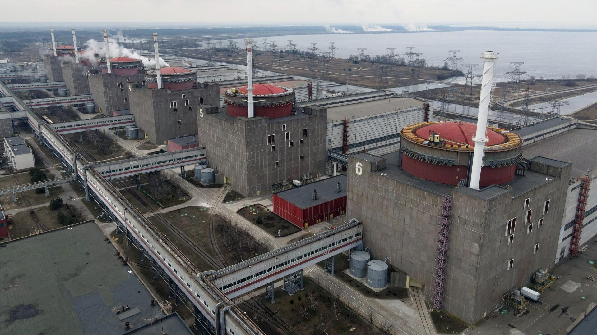 МАГАТЭ приняло резолюцию, призывающую Россию вывести войска с Запорожской АЭС