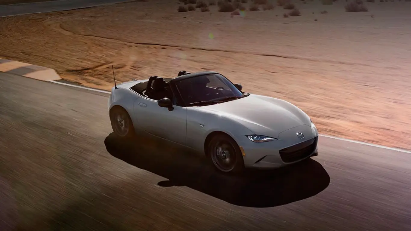 Mazda отзовет более 77 тысяч моделей MX-5