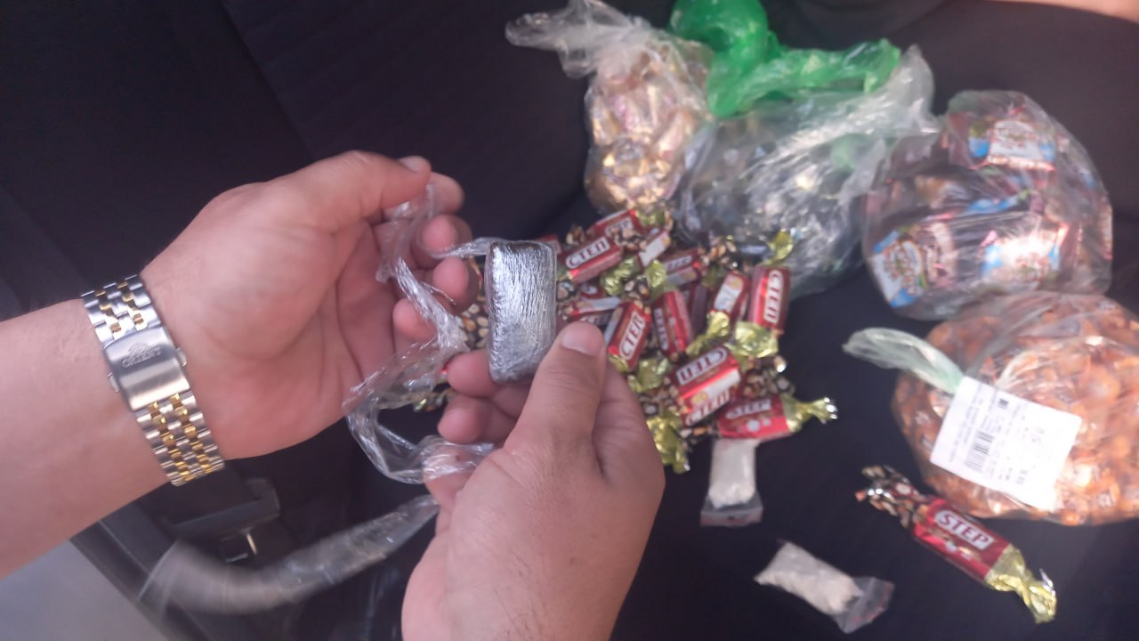 В Узбекистан пытались провезти гашиш и героин под видом конфет