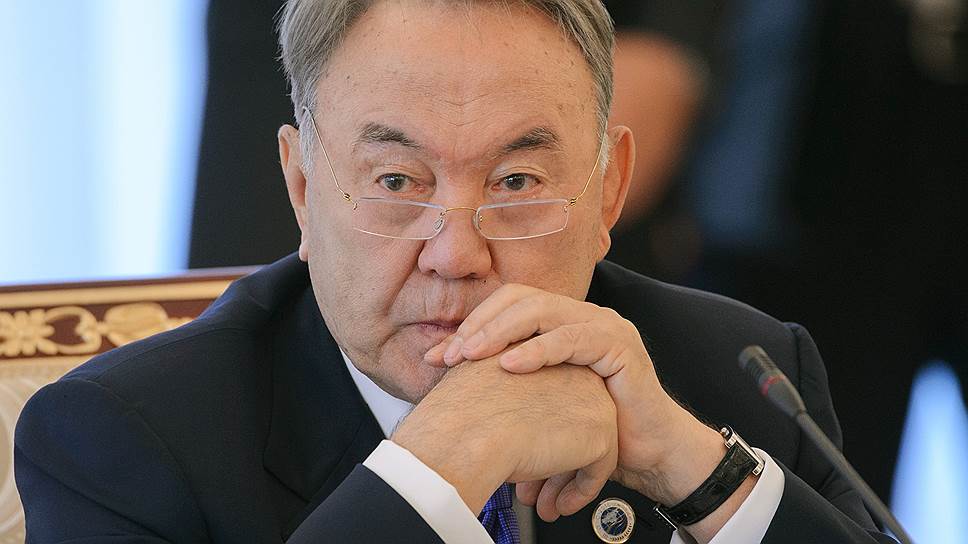 Парламент Казахстана лишил Назарбаева титула елбасы