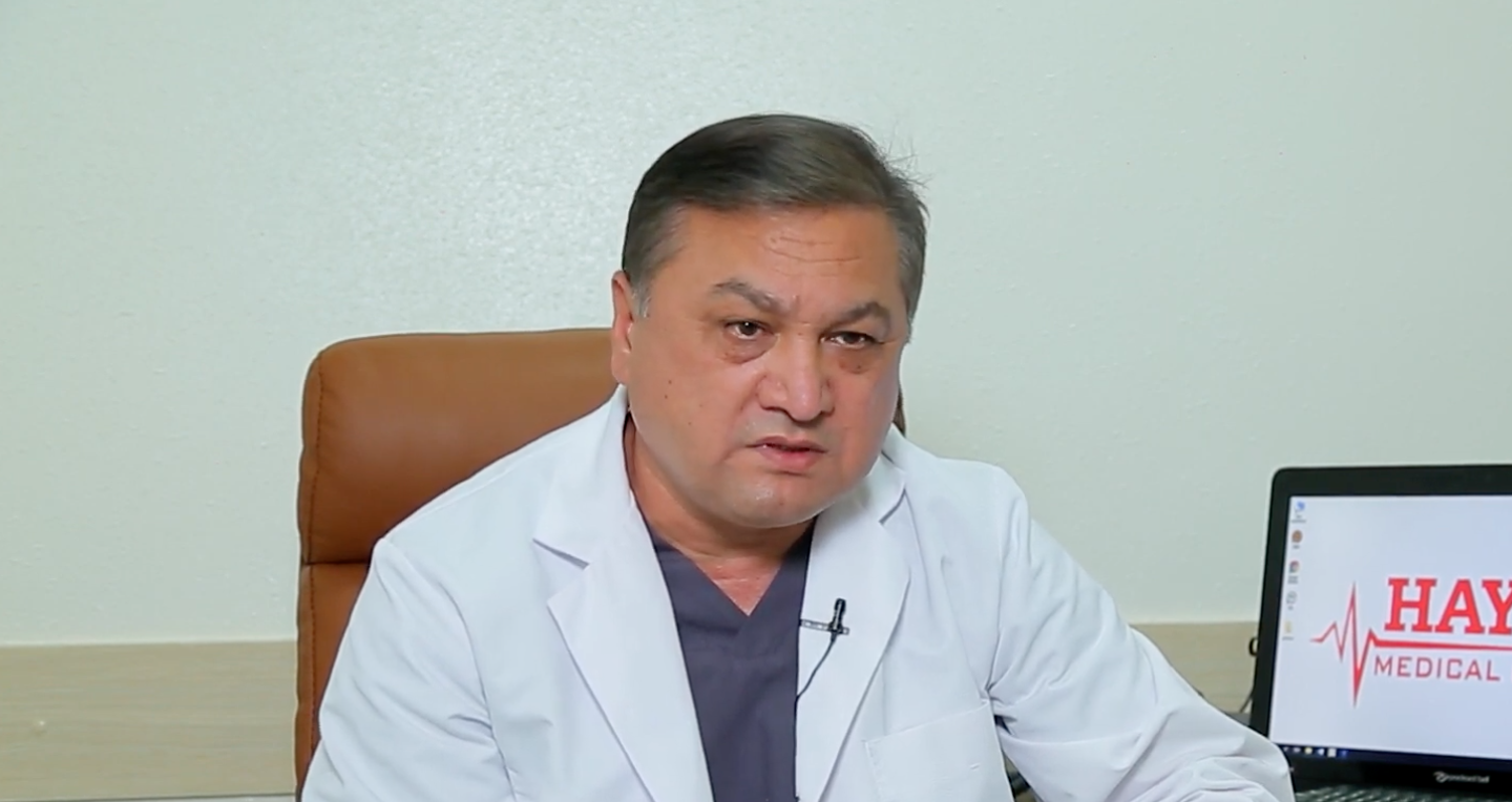 Узбекский эндоуролог рассказал о скором использовании робота-хирурга DaVinchi в стране 