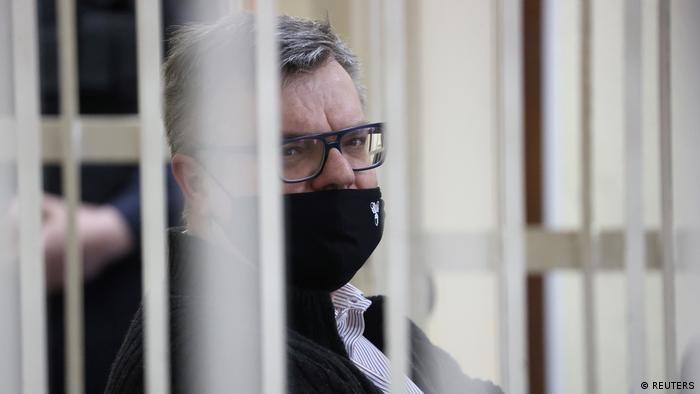 Бывшего кандидата в президенты Беларуси Виктора Бабарико приговорили к 14 годам лишения свободы