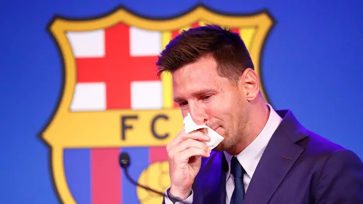 Месси не сдержал эмоций на прощальной пресс-конференции в «Барселоне» (видео) 