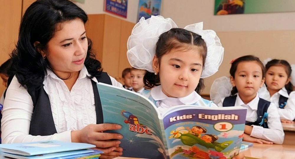 Партия «Миллий тикланиш» предложила снизить пенсионный возраст учителей в Узбекистане до 50 лет