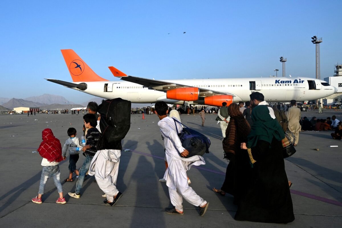 Кабул возобновляет авиасообщение с Ташкентом