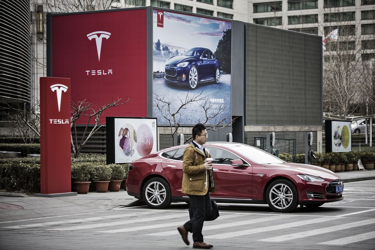 В Китае запретили въезд автомобилей Tesla