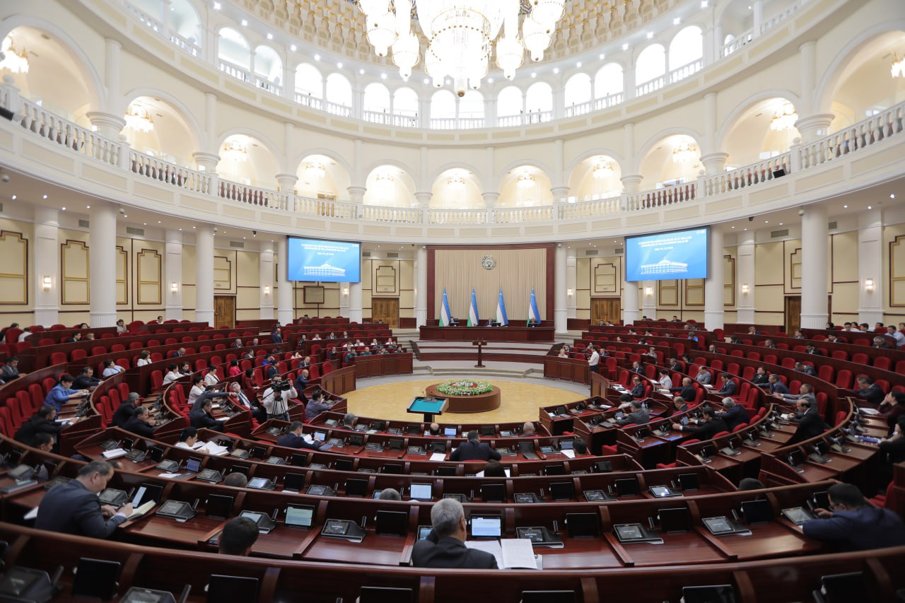 Узбекские депутаты приняли закон о признании иностранцев нежелательными