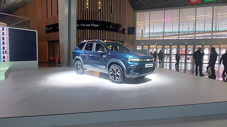 Dacia показала новый Bigster вживую