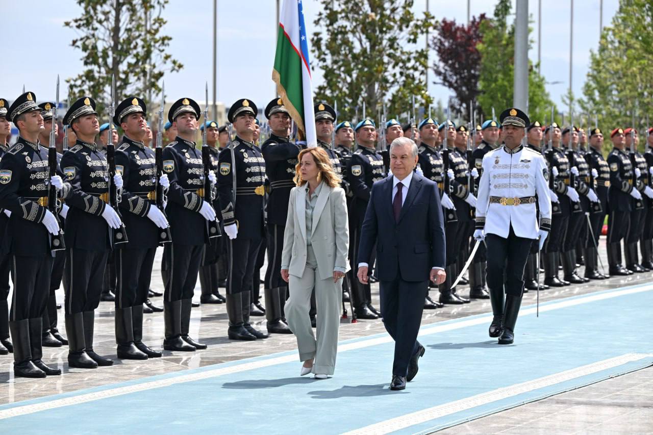 Samarqandda Italiya bosh vazirini rasmiy kutib olish marosimi bo‘lib o‘tdi