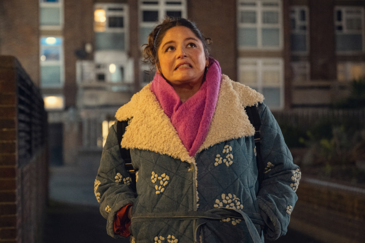 Netflix представил трейлер сериала Too Much — нового проекта Лены Данэм
