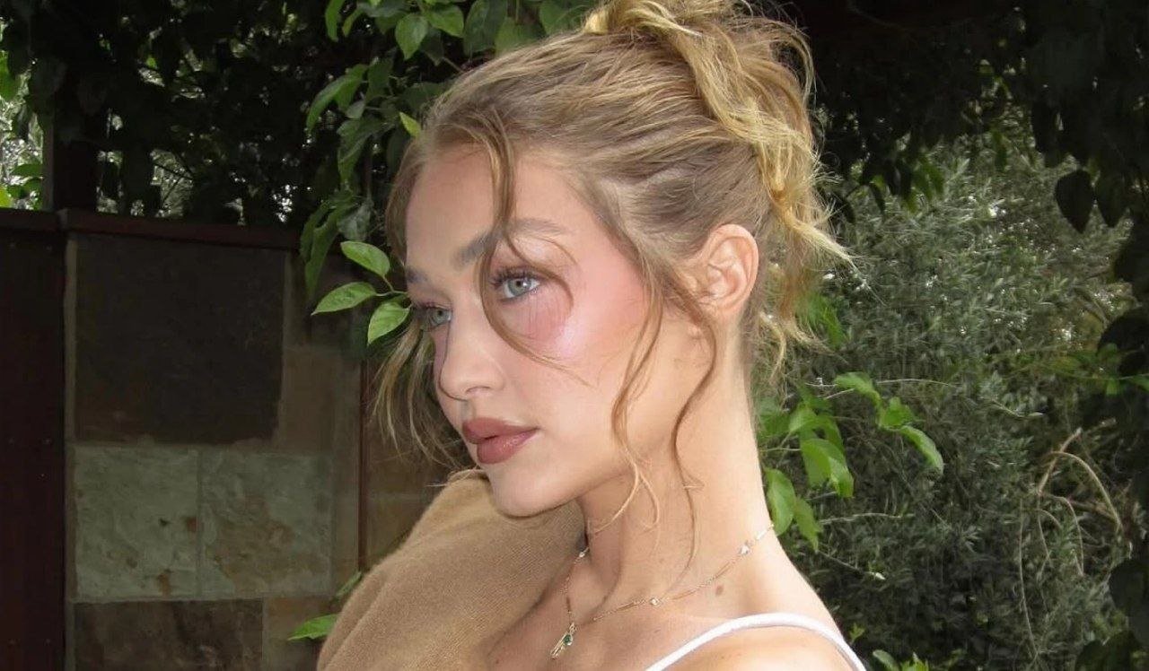 «Ужасно читать»: Джиджи Хадид впервые прокомментировала упоминание в деле Джеффри Эпштейна