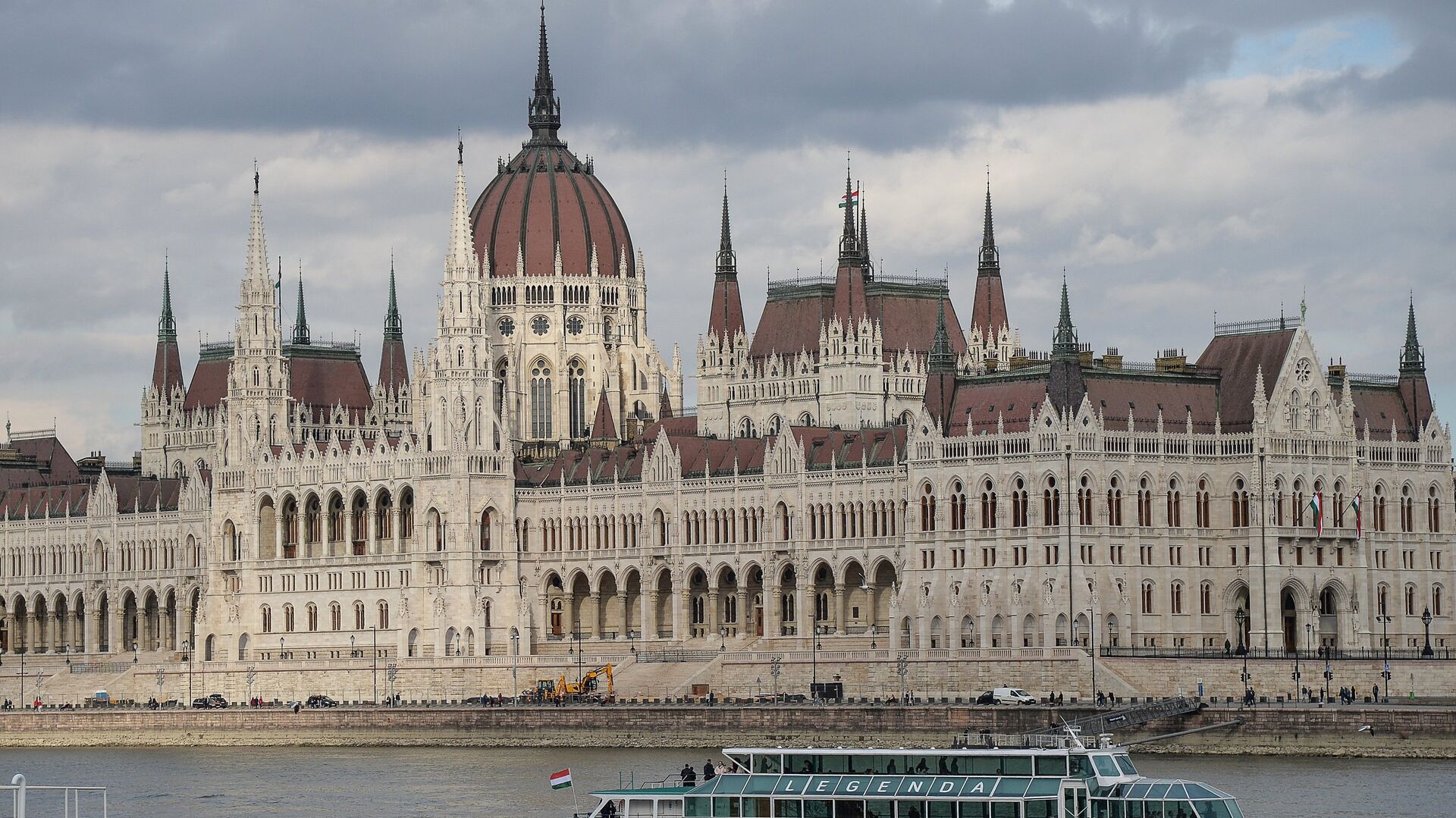 В Венгрии вводят чрезвычайное положение из-за войны в Украине