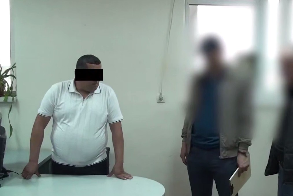 В Самарканде главного специалиста инспекции поймали на крупной взятке