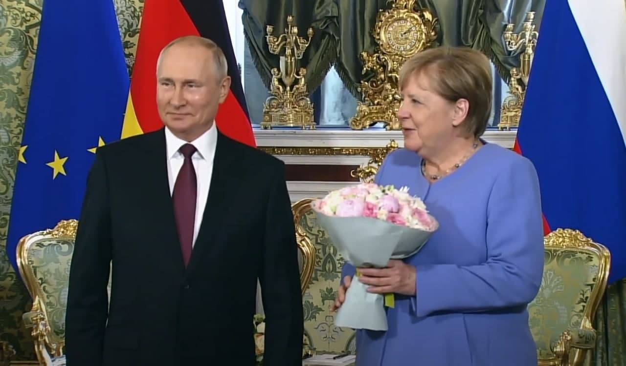 Меркель встретилась в Москве с Путиным — в последний раз в статусе канцлера Германии