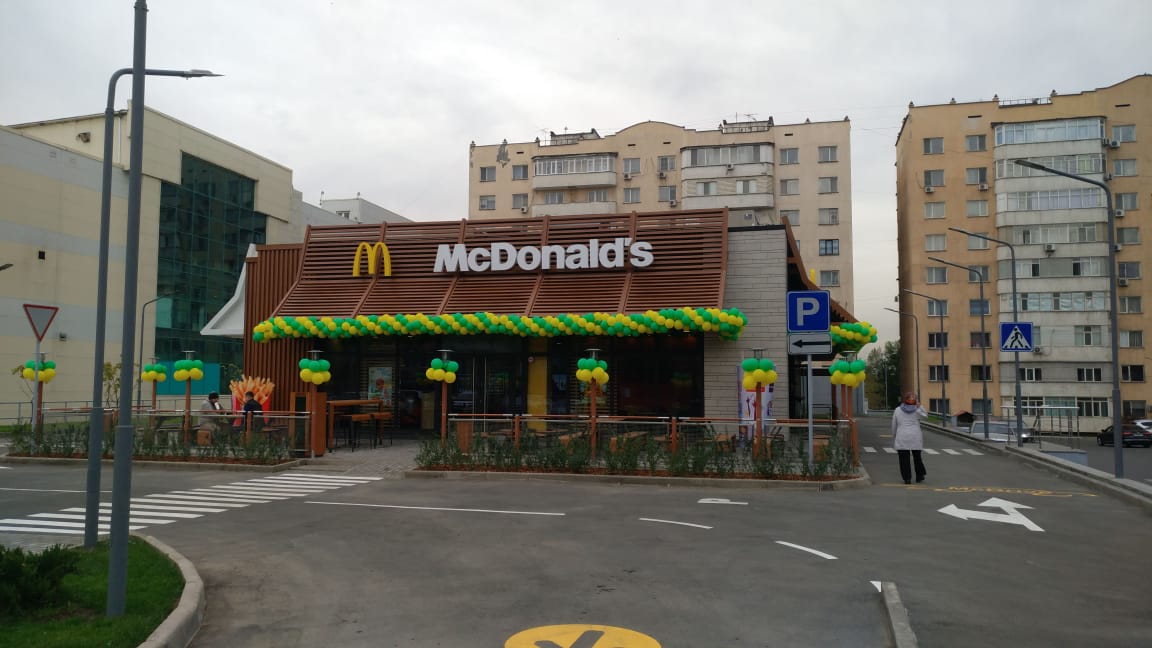 В Казахстане «по техническим причинам» закрылись все рестораны McDonald's
