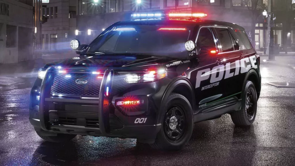 Ford отзывает около 500 полицейских машин
