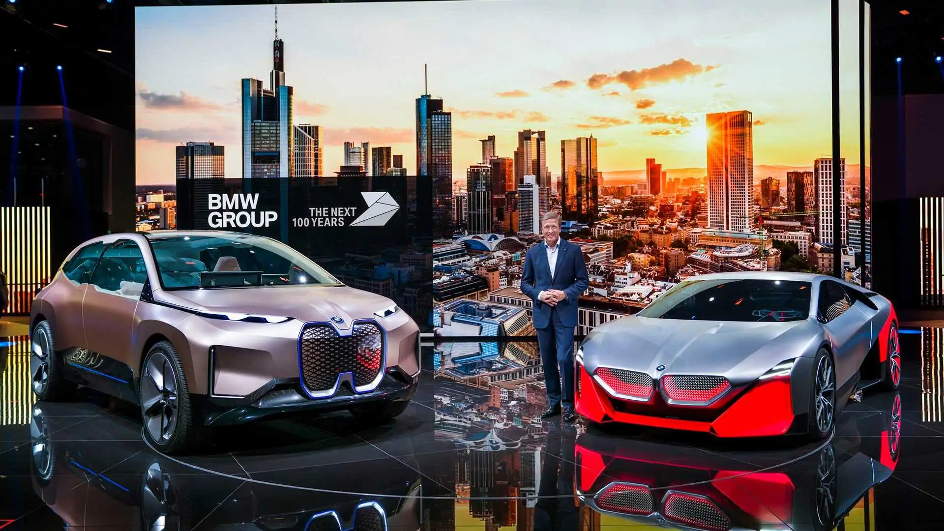BMW презентует два электрокара в 2025 году