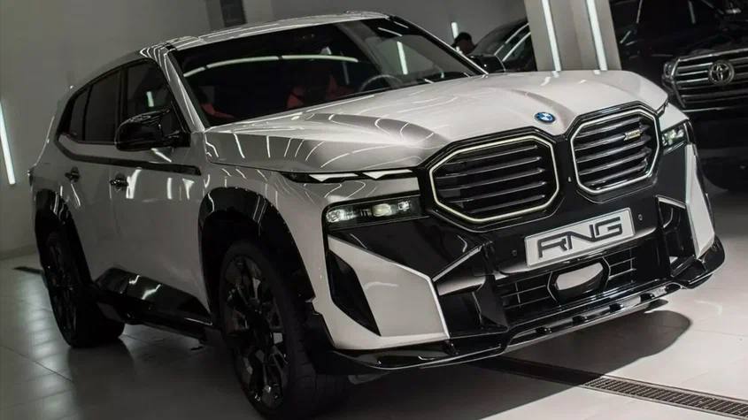 В сети показали BMW XM Renegade Design