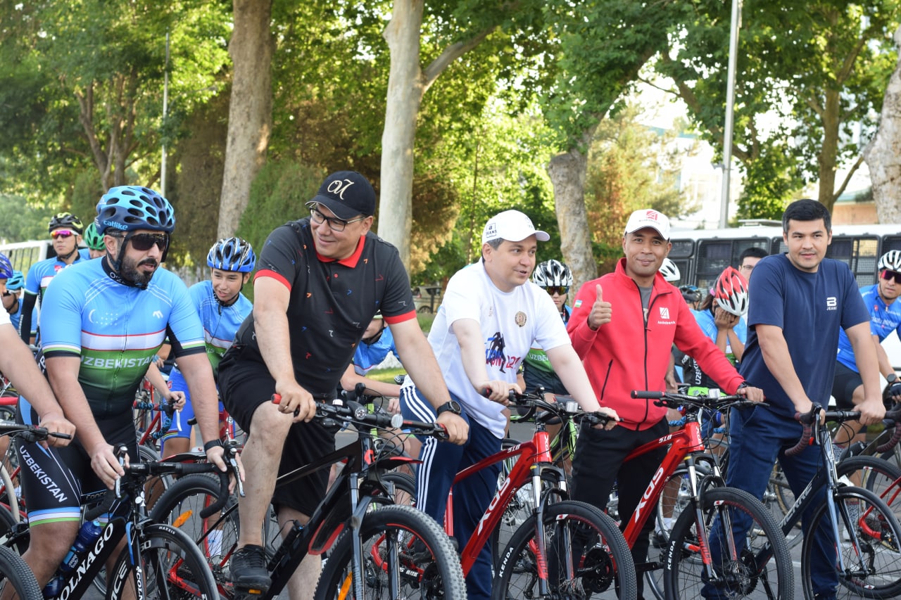 В Ташкенте прошел велозаезд с участием президента Азиатской конфедерации велоспорта