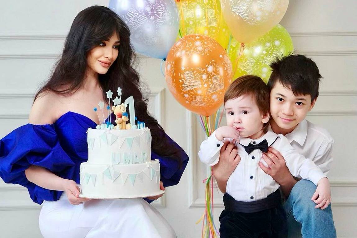 Зарина Низомуддинова опубликовала фото с младенчества ее сына СаидУмара 