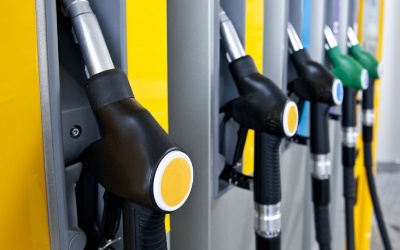 Зампредседателя АМК рассказал, когда снизятся цены на бензин в Узбекистане