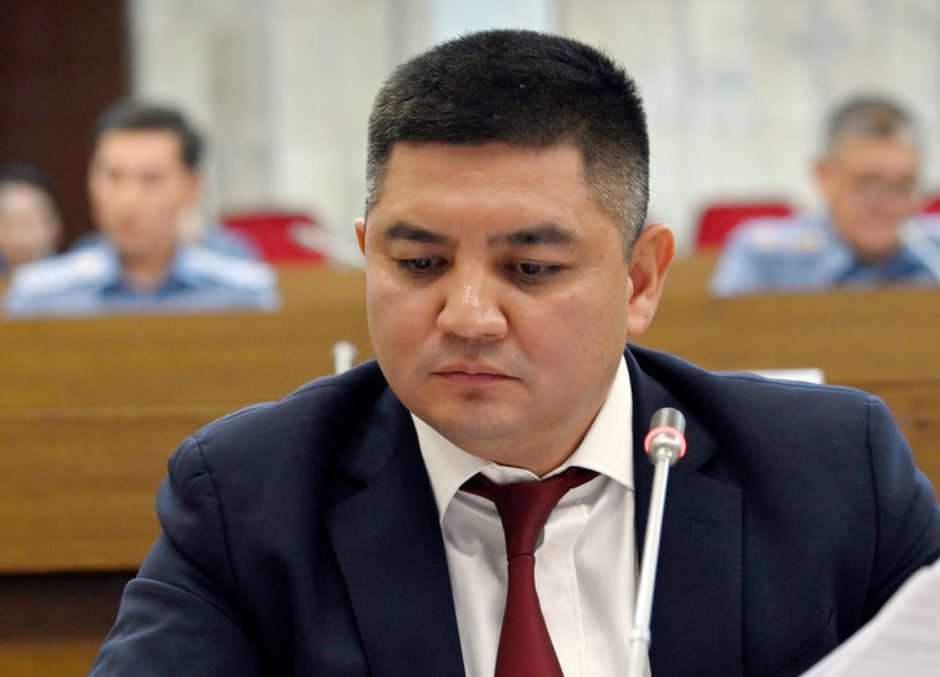 В Кыргызстане заключили под стражу депутата, просившего «Салимбая» убить двух человек