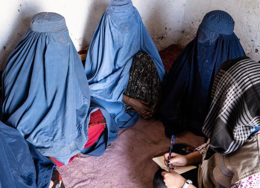 ООН призвала талибов перестать арестовывать женщин за нарушение дресс-кода