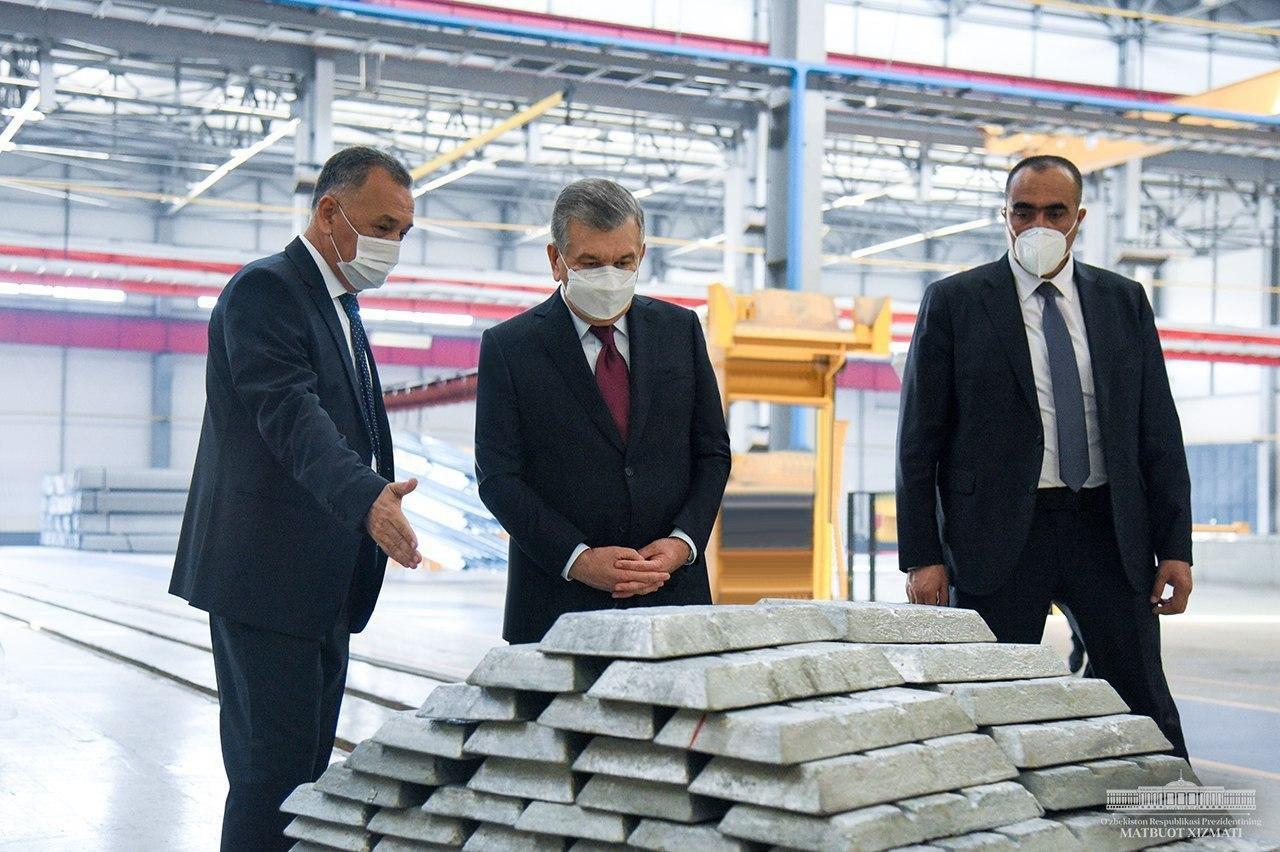 Президент ознакомился с деятельностью завода «Бектемир металл конструкциялари»