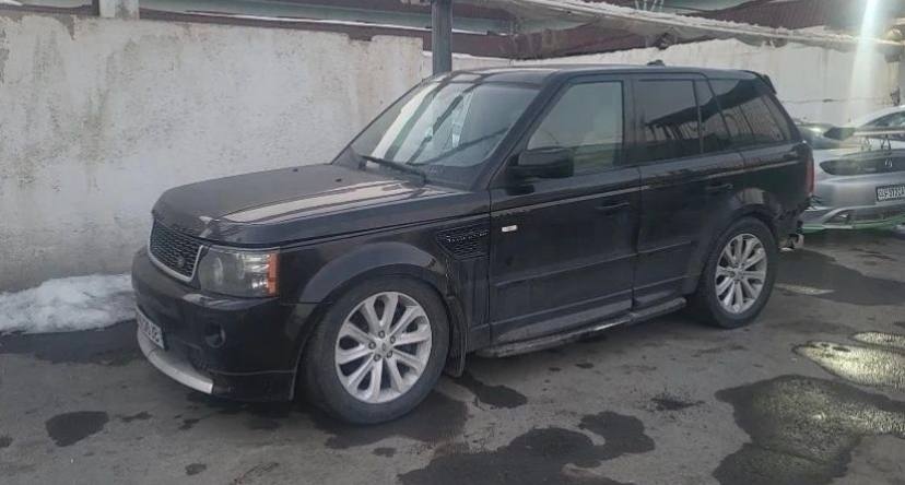 Узбекистанец продал свой Range Rover по цене подержанной Gentra