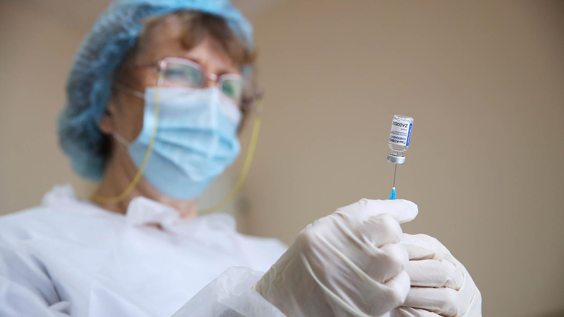 Российский эксперт объяснила порядок вакцинации людей с хроническими заболеваниями