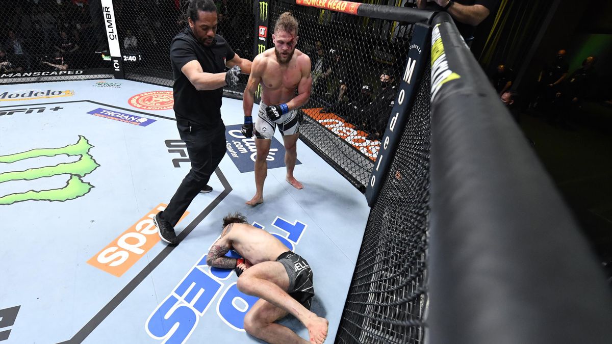 Обзор UFC Vegas 44: Жозе победил Роба Фонта, Физиев нокаутировал Ридделла (видео нокаутов)
