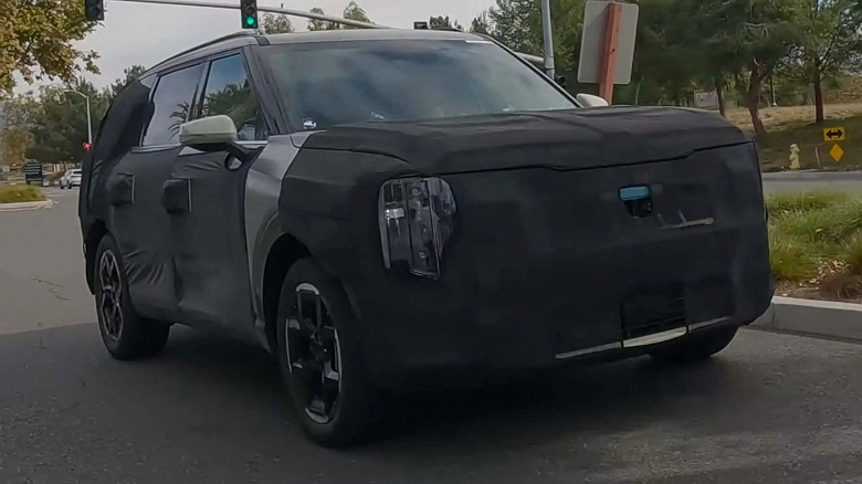 Новый Kia Telluride впервые заметили на дорогах