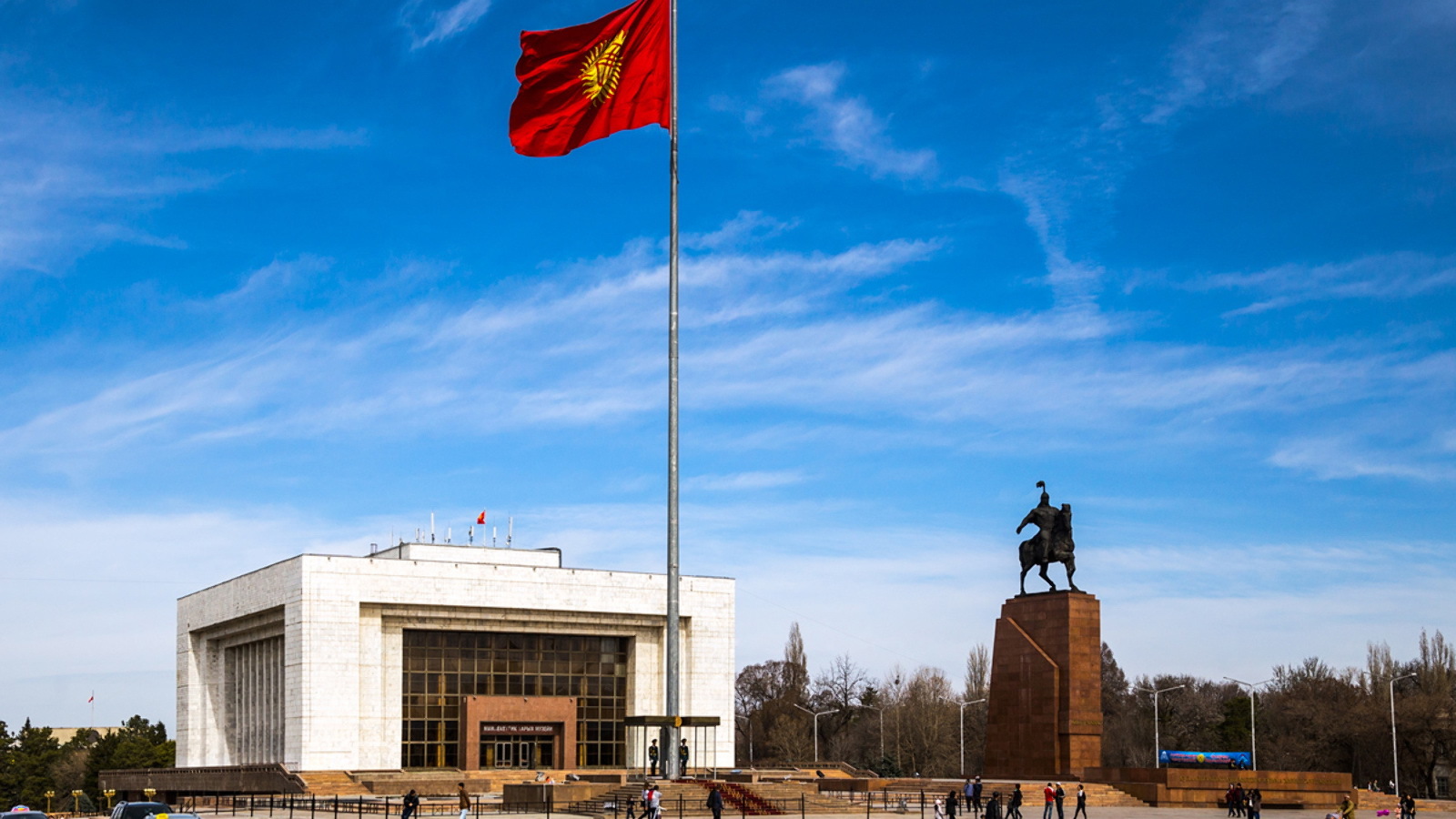 В Кыргызстане захотели отнять у русского языка официальный статус