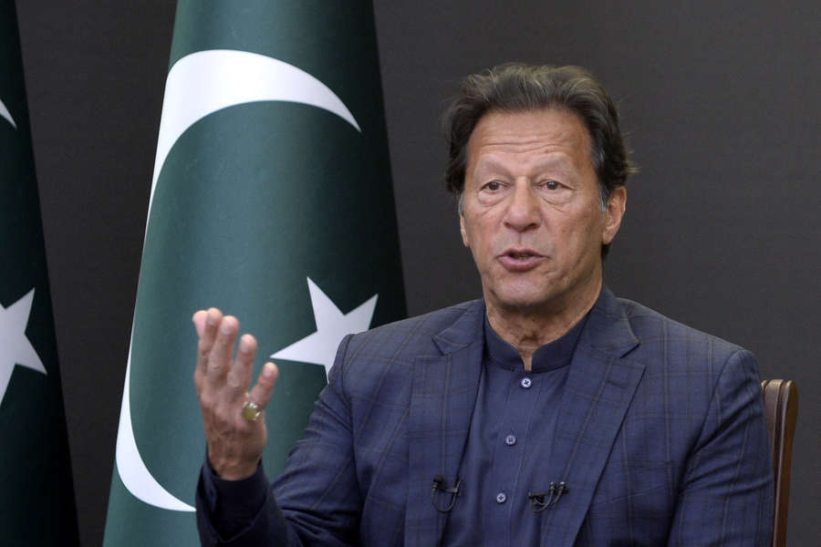 Премьер-министру Пакистана Имран Хану вынесли вотум недоверия